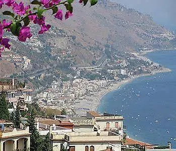 *** Bed & Breakfast Isoco Guest House Sant'Alessio Siculo Italy
